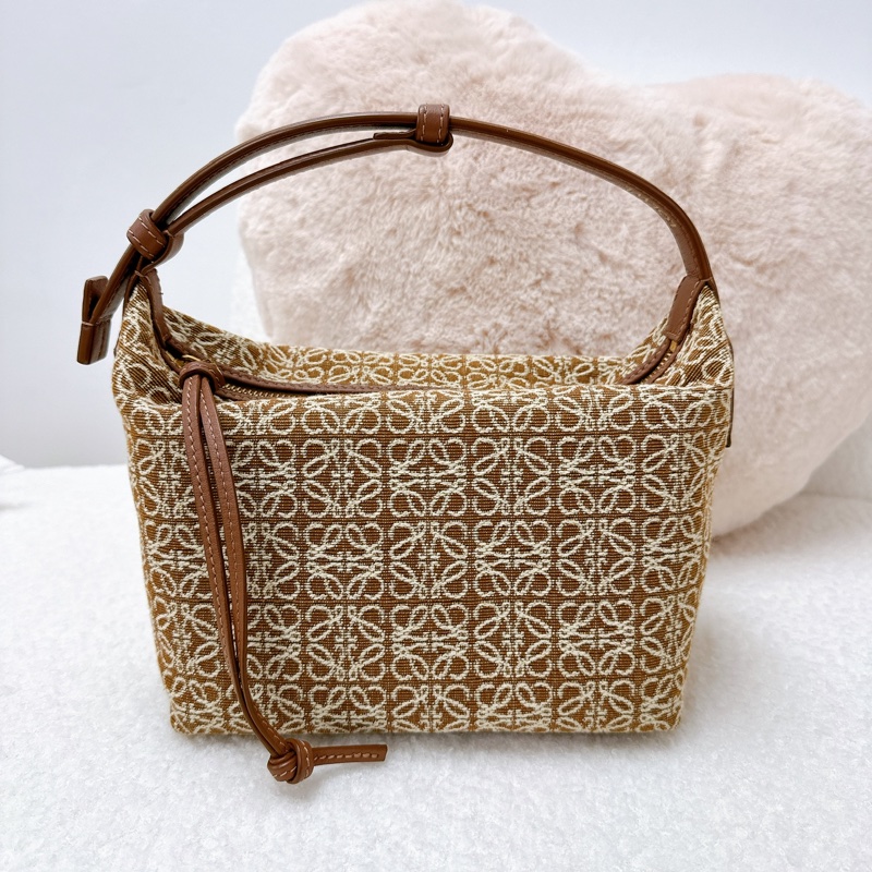 Loewe cubi 小號棕色飯盒包-0