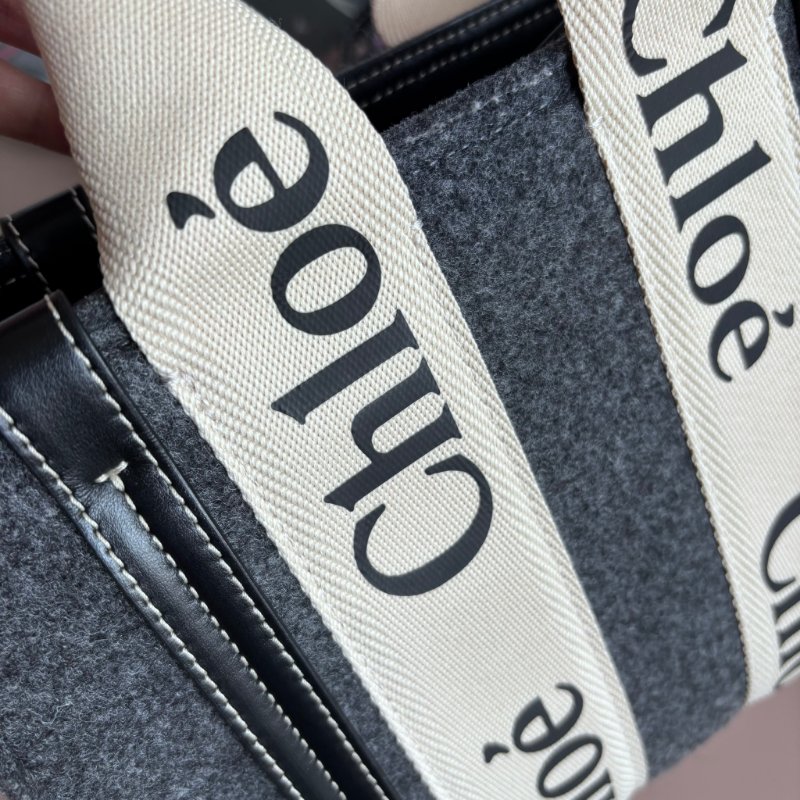 ::CHLOE:: Woody 深灰色 經典織帶絨毛冬季款小號 斜背 兩用托特包-10