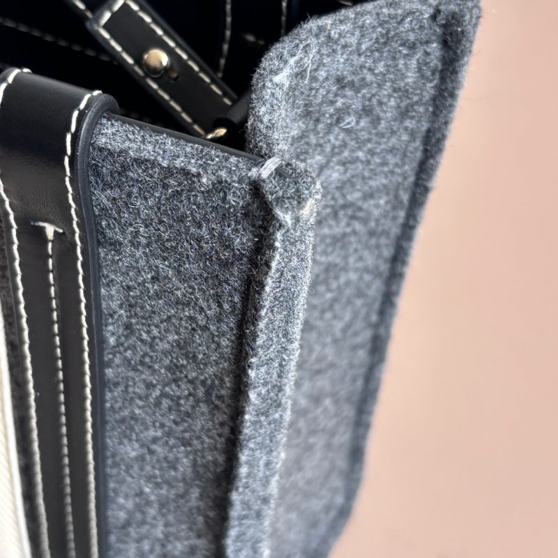 ::CHLOE:: Woody 深灰色 經典織帶絨毛冬季款小號 斜背 兩用托特包-18