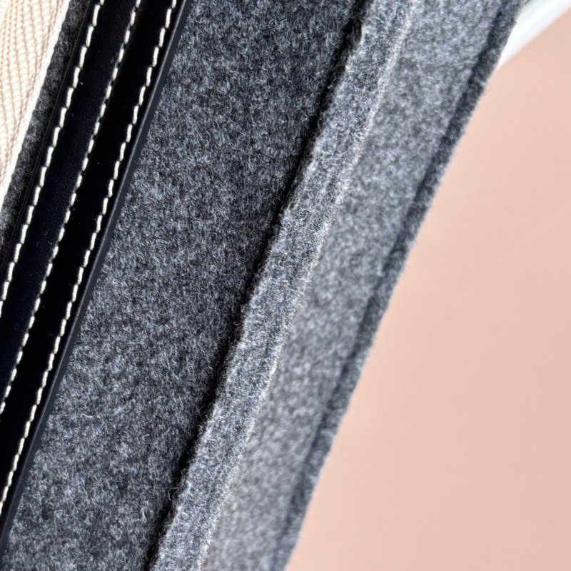 ::CHLOE:: Woody 深灰色 經典織帶絨毛冬季款小號 斜背 兩用托特包-19