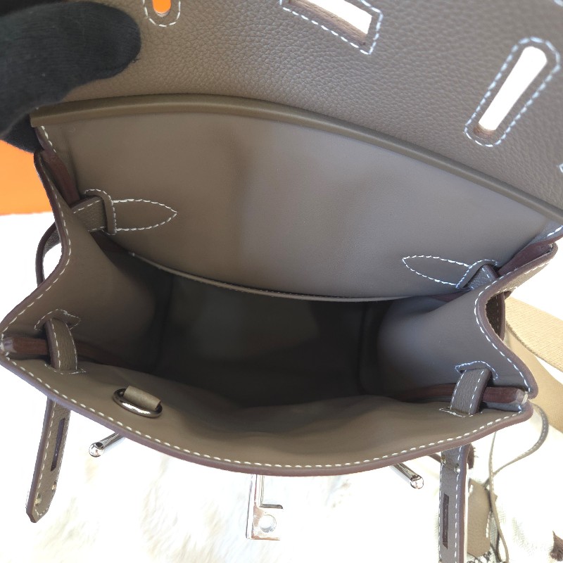 Hermès Hac a Dos backpack 斜背包 銀釦大象灰-3