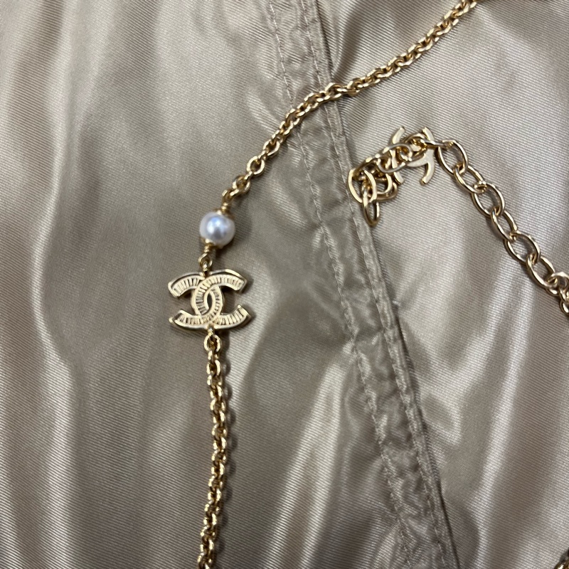 Chanel 2025 立體蝴蝶結閃石珍珠造舊金頸鏈（2段長度）-11