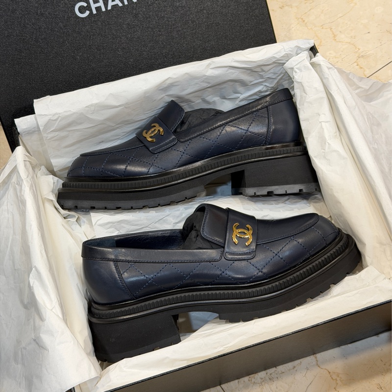 #全新🈶鞋盒 #櫃上6️⃣萬多 香奈兒午夜藍樂福鞋37.5碼 送禮自用兩相宜❤️-1