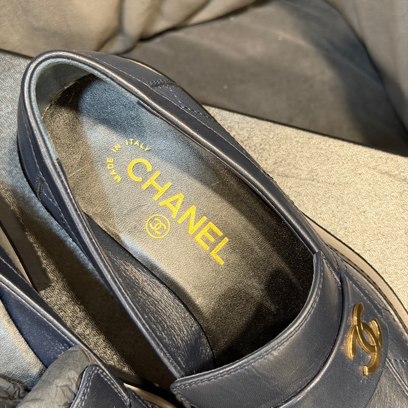 #全新🈶鞋盒 #櫃上6️⃣萬多 香奈兒午夜藍樂福鞋37.5碼 送禮自用兩相宜❤️-4