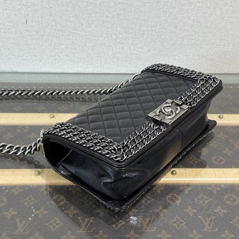 CHANEL 黑銀滾邊Leboy肩背斜背包 25*15*8 99新配件塵袋-4