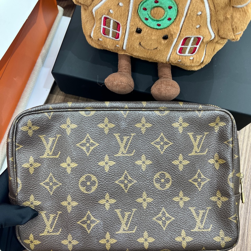 日本中古LV老花化妝包-1