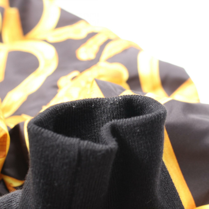 范思哲 Barocco Medusa 尼龍聚酯短版夾克，黑色/黃色，二手男款-6