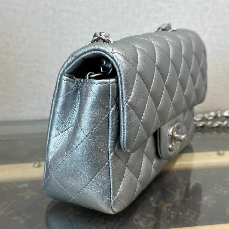 CHANEL 太空銀大mini肩背斜背包 20*12*8 98新配件塵袋-1