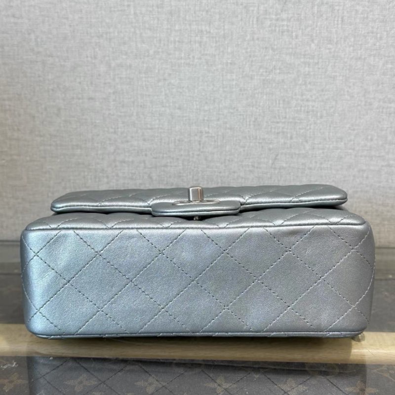 CHANEL 太空銀大mini肩背斜背包 20*12*8 98新配件塵袋-3