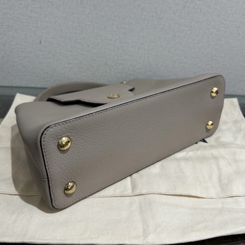 LV 大象灰Capucines中號手柄手提斜背包 31*20*11 99新配件塵袋-4