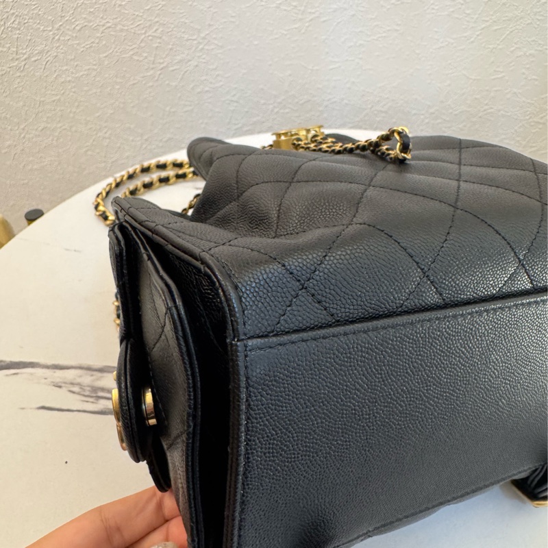 Chanel AS5600黑荔枝復古金束口後背包   櫃上22萬以上了-4