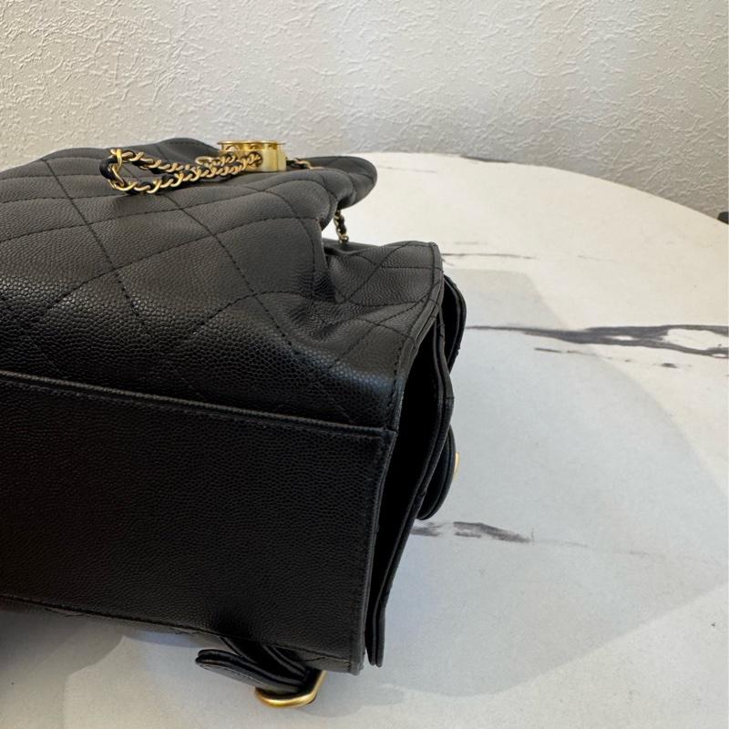 Chanel AS5600黑荔枝復古金束口後背包   櫃上22萬以上了-5