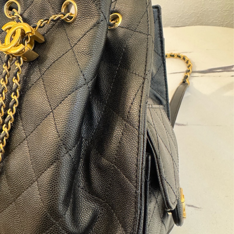 Chanel AS5600黑荔枝復古金束口後背包   櫃上22萬以上了-15