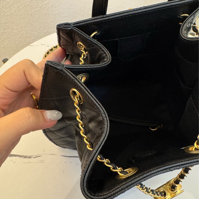 Chanel AS5600黑荔枝復古金束口後背包   櫃上22萬以上了-24