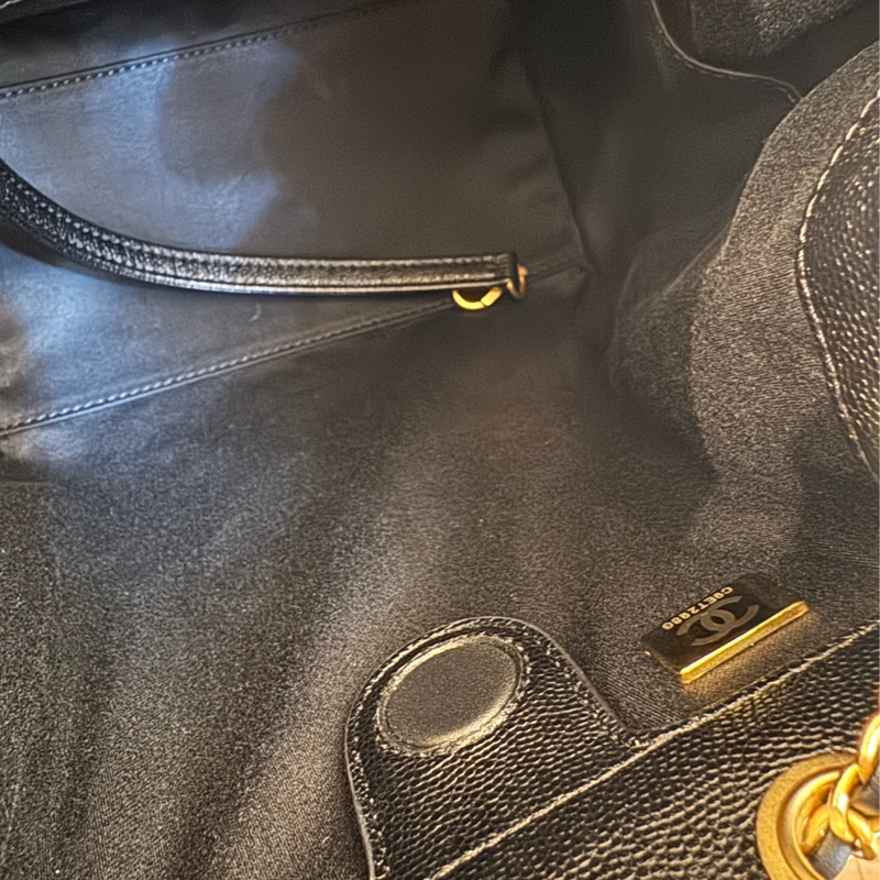 Chanel AS5600黑荔枝復古金束口後背包   櫃上22萬以上了-25