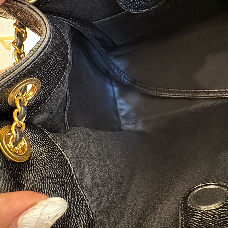 Chanel AS5600黑荔枝復古金束口後背包   櫃上22萬以上了-26