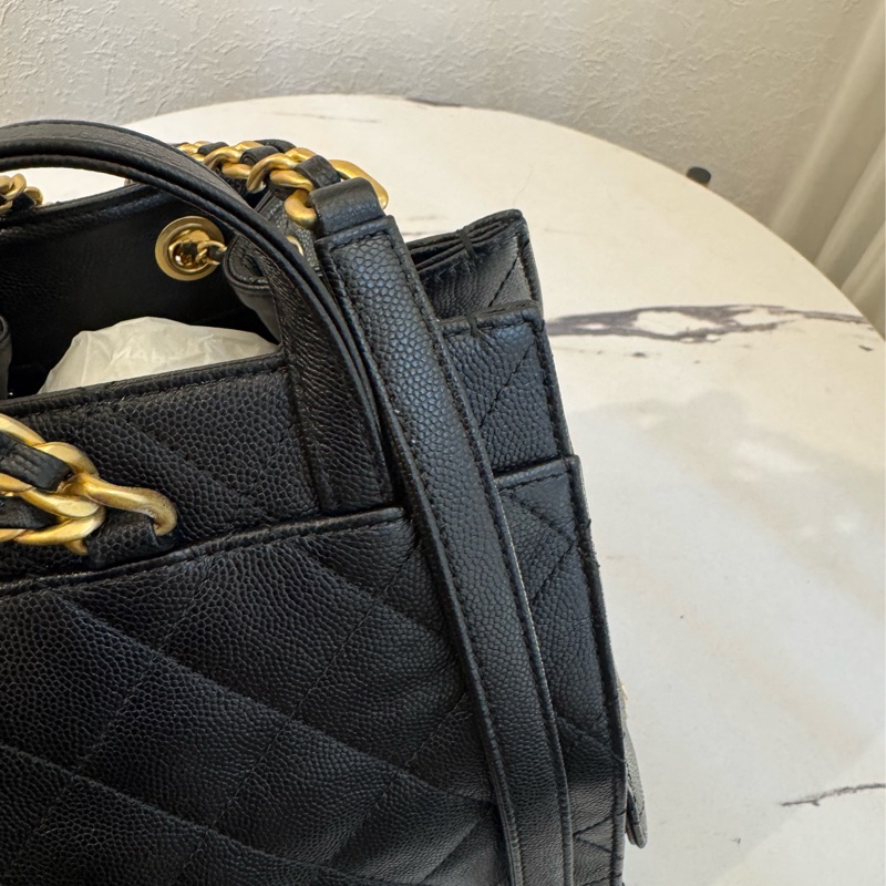 Chanel AS5600黑荔枝復古金束口後背包   櫃上22萬以上了-35