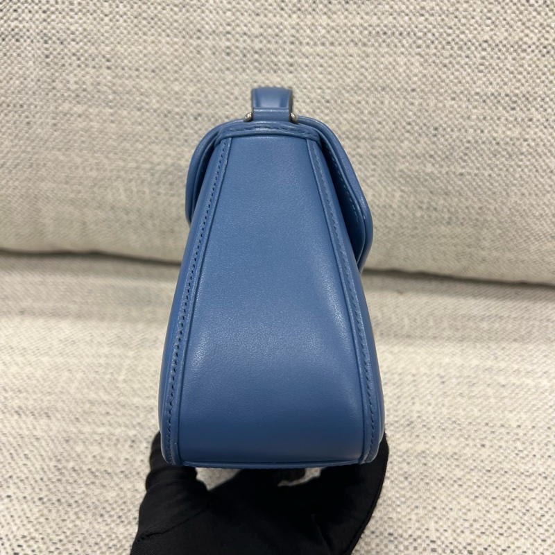 GUCCI蓝色邮差包-1