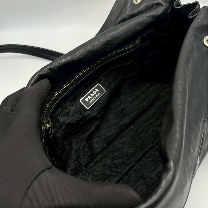 🏷️ Prada 牛皮hobo-10