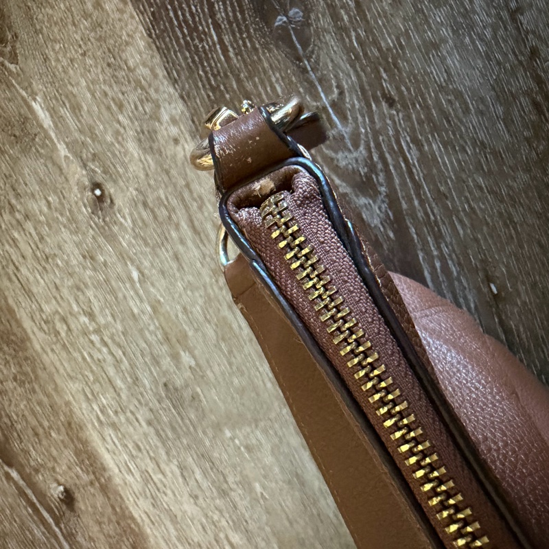 COACH 真皮月牙包 可肩背斜背-7