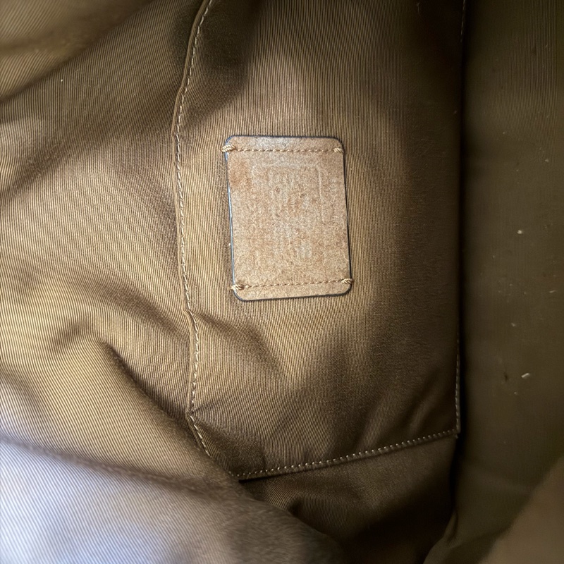 COACH 真皮月牙包 可肩背斜背-16