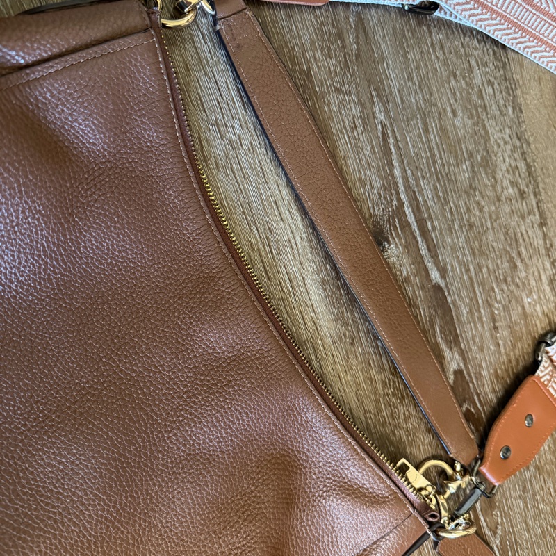 COACH 真皮月牙包 可肩背斜背-22