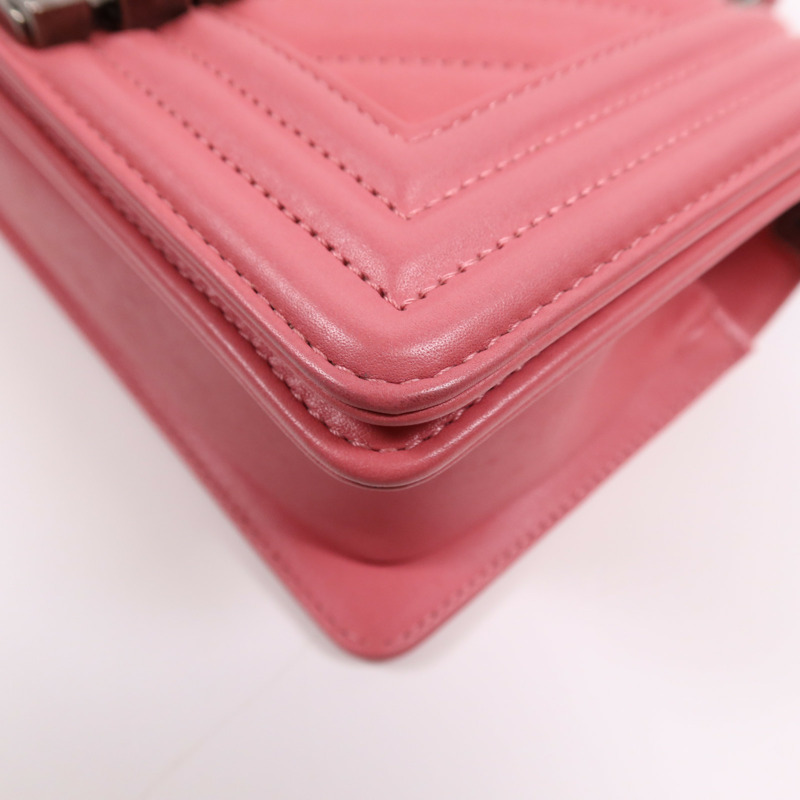 CHANEL 羊皮皮革Boy 20銀扣鏈帶肩背袋-9