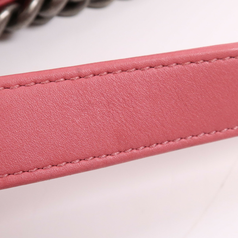 CHANEL 羊皮皮革Boy 20銀扣鏈帶肩背袋-17