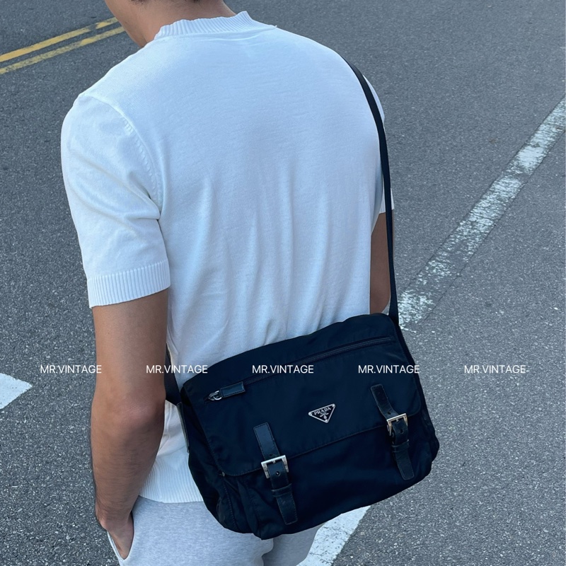 🏷️ Prada 郵差包-0