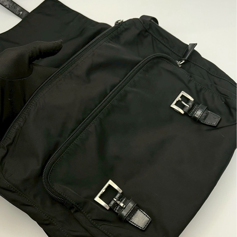 🏷️ Prada 郵差包-5