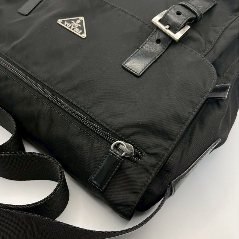 🏷️ Prada 郵差包-13