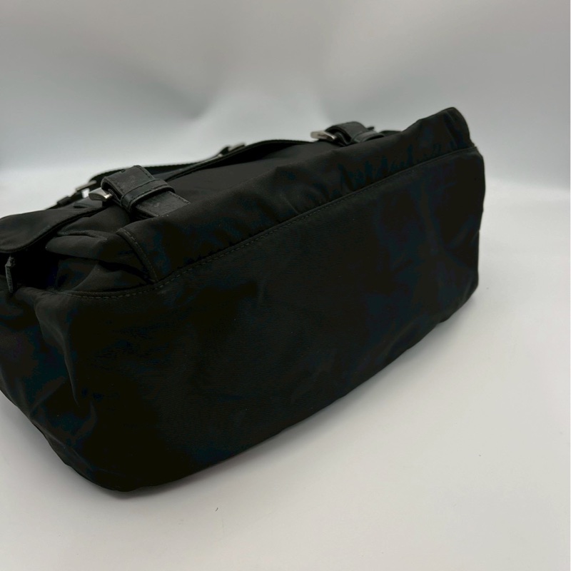 🏷️ Prada 郵差包-16