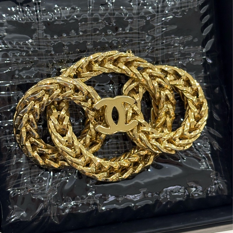 Chanel CC 復古胸針-1
