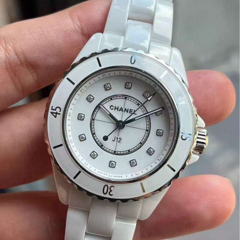 Chanel J12白鑽錶 99新配件齊全-3