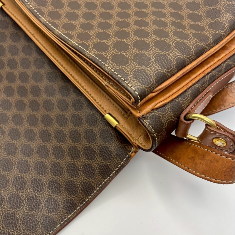 🏷️ Celine 斜背包-32