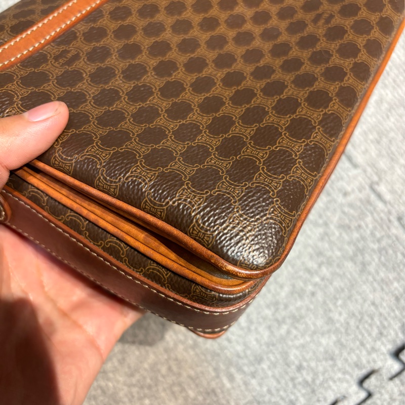 🏷️ Celine 斜背包-18