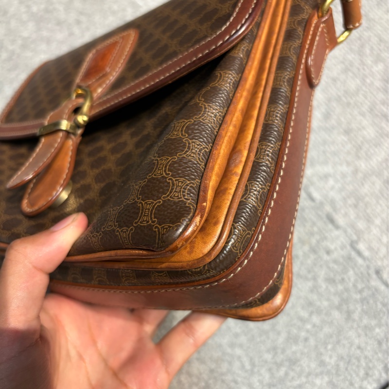 🏷️ Celine 斜背包-28