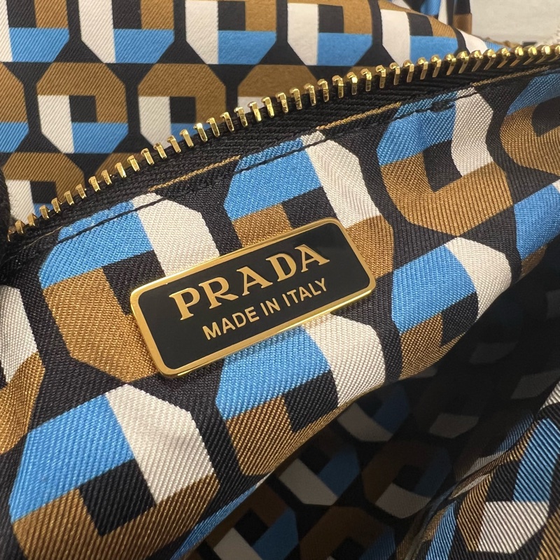 PRADA-6