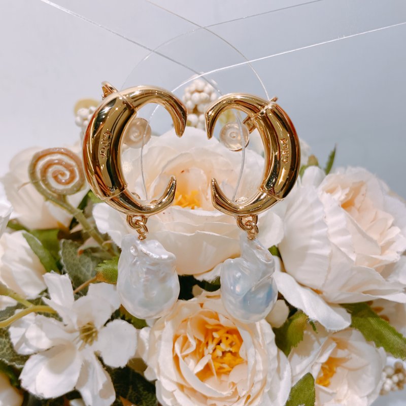 TW4528 Chloe 寇兒 吊墜耳環 耳針掛耳式 Dercey Earrings Pearl x GHW-1