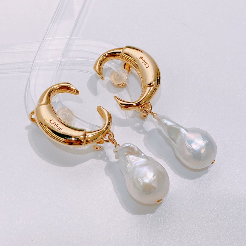 TW4528 Chloe 寇兒 吊墜耳環 耳針掛耳式 Dercey Earrings Pearl x GHW-3