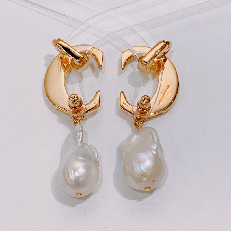 TW4528 Chloe 寇兒 吊墜耳環 耳針掛耳式 Dercey Earrings Pearl x GHW-6
