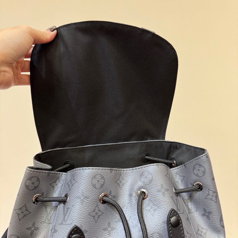 LV Christopher MM 黑灰老花雙口袋後背包 晶片款 離櫃品-7