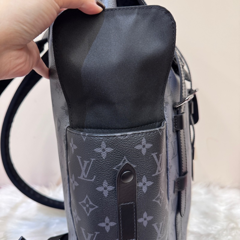 LV Christopher MM 黑灰老花雙口袋後背包 晶片款 離櫃品-13