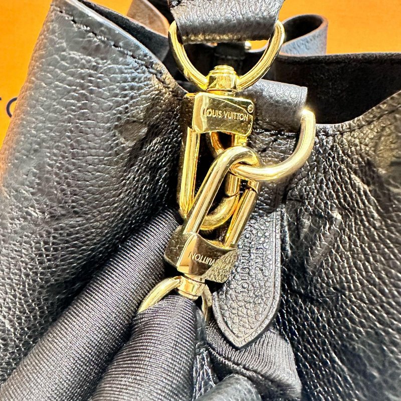 *SHIHNA名牌精品*LV M45256 黑色壓紋水桶包-8