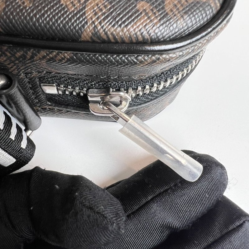 CELINE 老花相機包-7