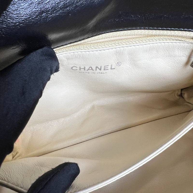 CHANEL 15開 黑BOY系列 翻蓋菱格紋肩背包-8