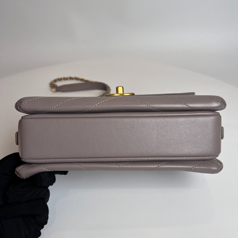 CHANEL 25開 紫灰金鍊牛皮信封包-4