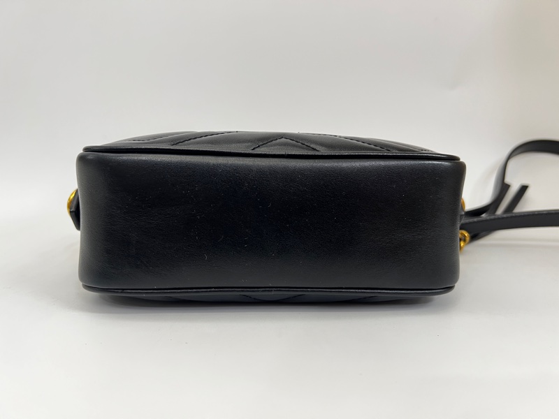 Gucci 黑牛皮山型紋霧金釦Marmont Mini 斜背包-2