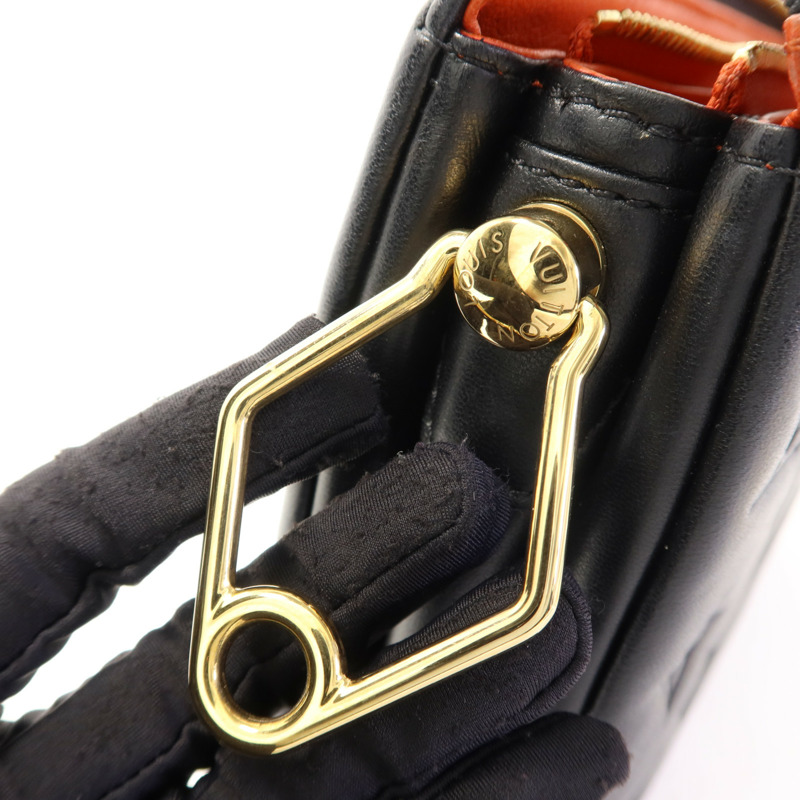 LOUIS VUITTON Monogram Embossed Coussin BB金扣鏈帶手挽肩背兩用袋-7