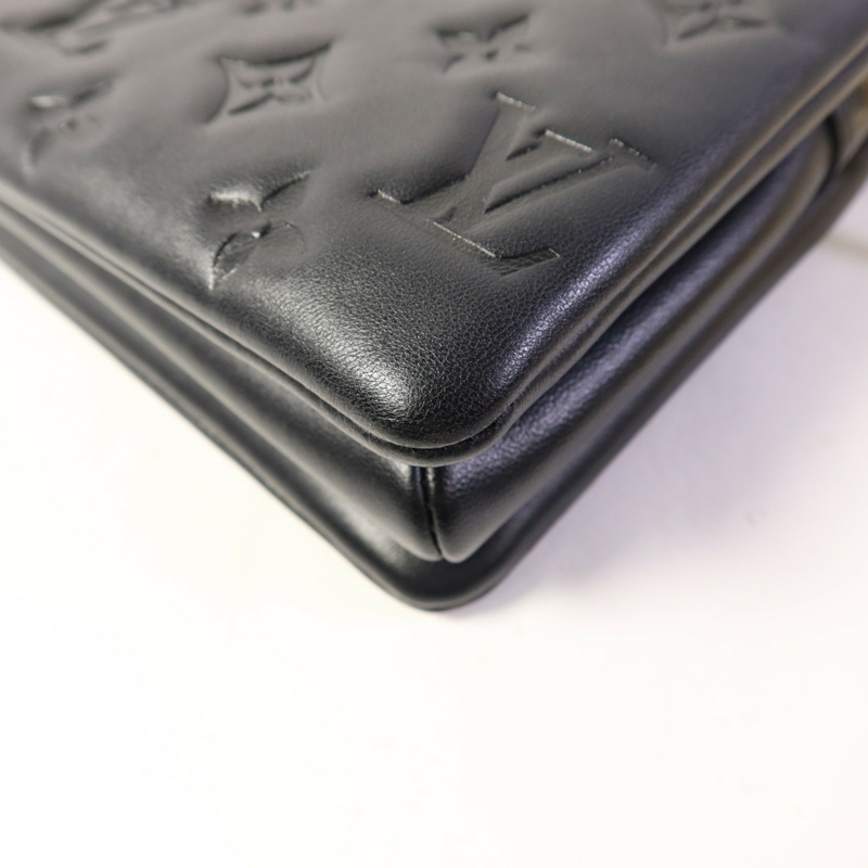 LOUIS VUITTON Monogram Embossed Coussin BB金扣鏈帶手挽肩背兩用袋-11